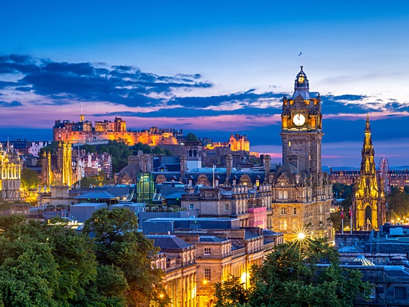 edinburgh skyline at night